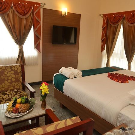 Sri Balaji Hotels Tiruchengodu Экстерьер фото